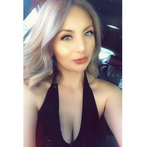 Meet your Posher, Estefania